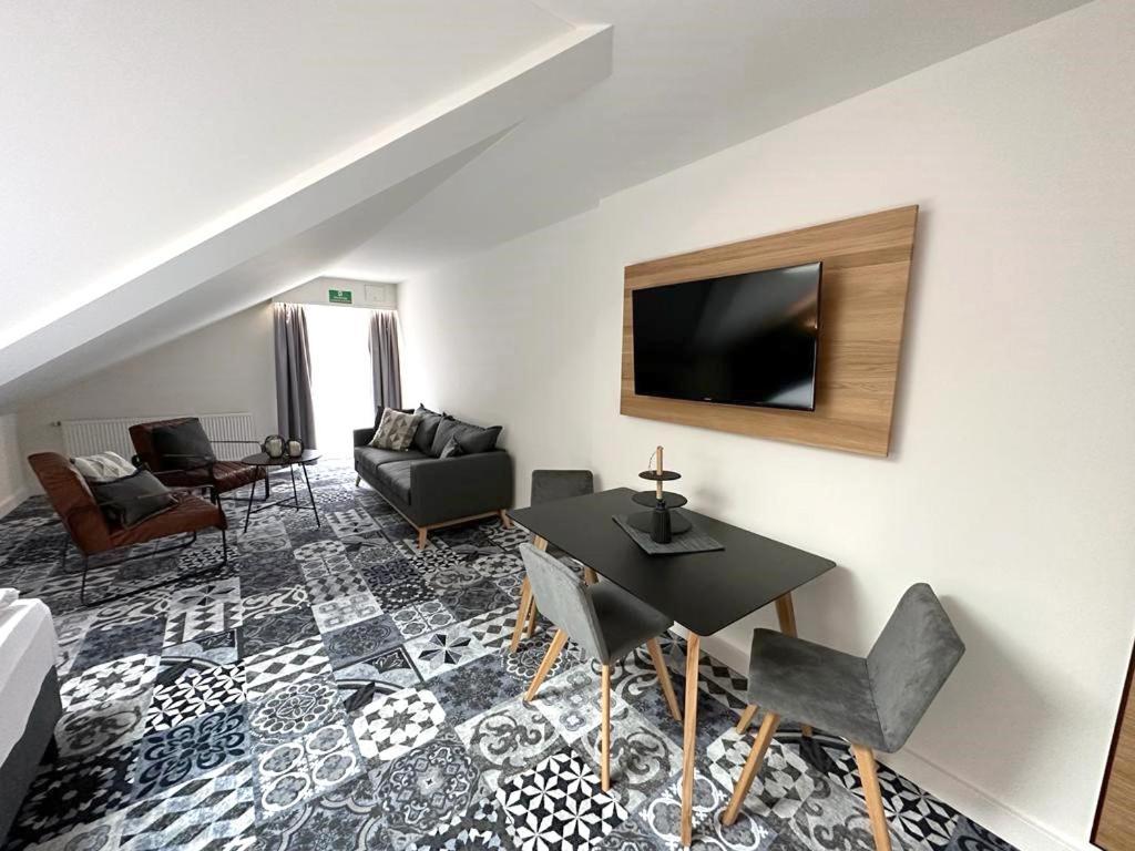 Alpengluehen Smart Hotel オルヒング エクステリア 写真