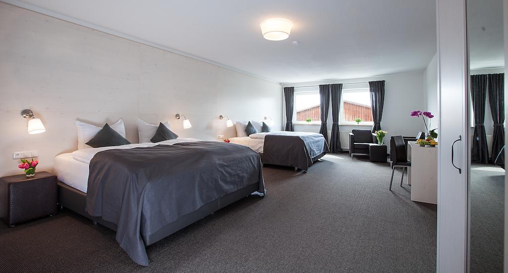 Alpengluehen Smart Hotel オルヒング 部屋 写真